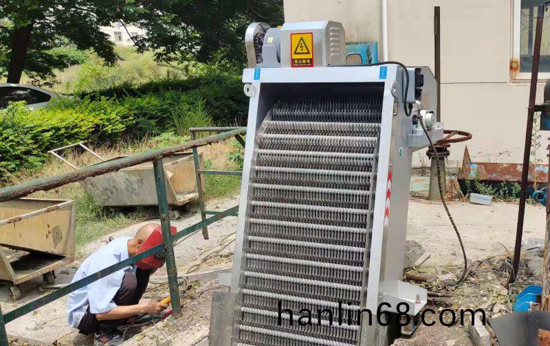 鄭州格(ge)柵(shan)汚水處理設(she)備