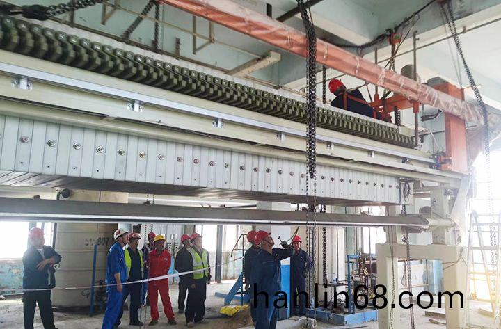 吉林石化公司(si)闆(ban)框隔膜壓濾機(ji)成套設備安裝完成